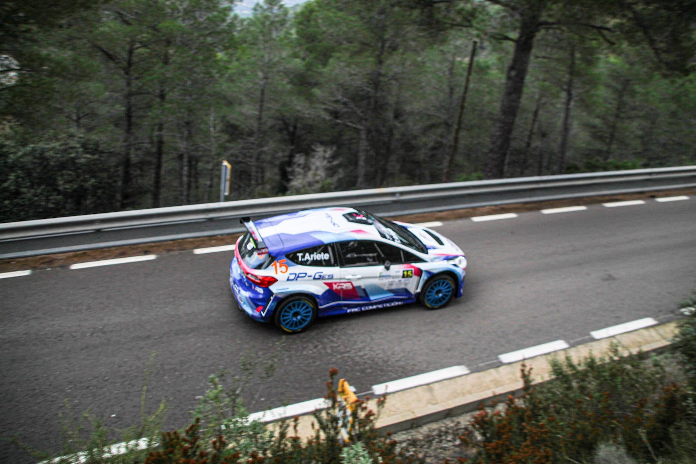 Fotos: Espectacular subida al Garbí con 60 coches por la Calderona