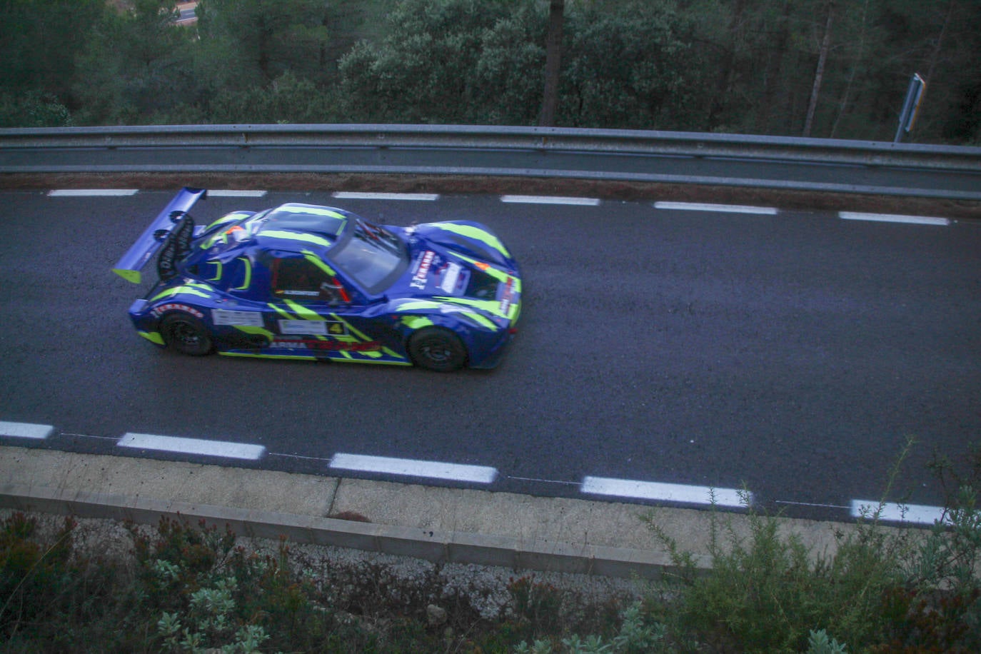 Fotos: Espectacular subida al Garbí con 60 coches por la Calderona