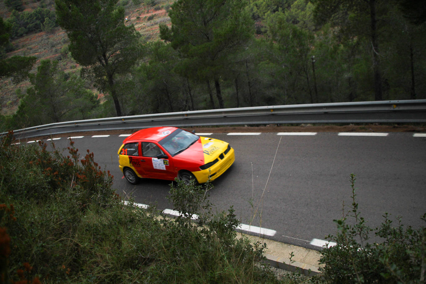 Fotos: Espectacular subida al Garbí con 60 coches por la Calderona