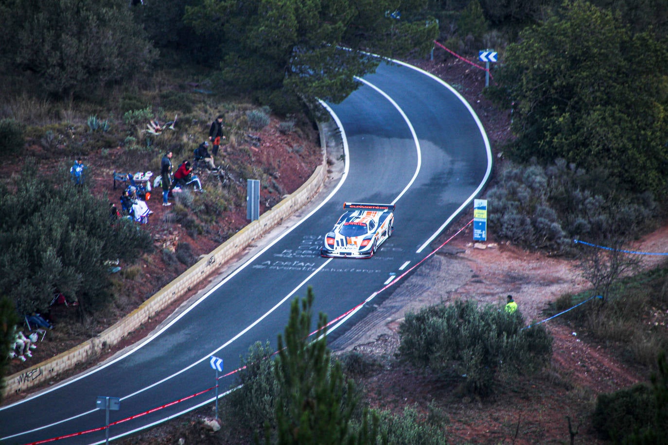 Fotos: Espectacular subida al Garbí con 60 coches por la Calderona