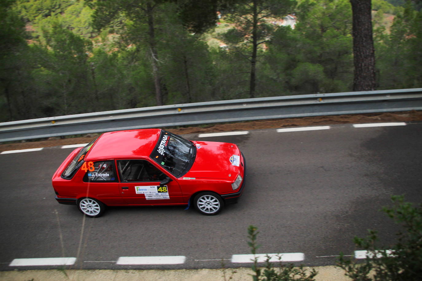 Fotos: Espectacular subida al Garbí con 60 coches por la Calderona