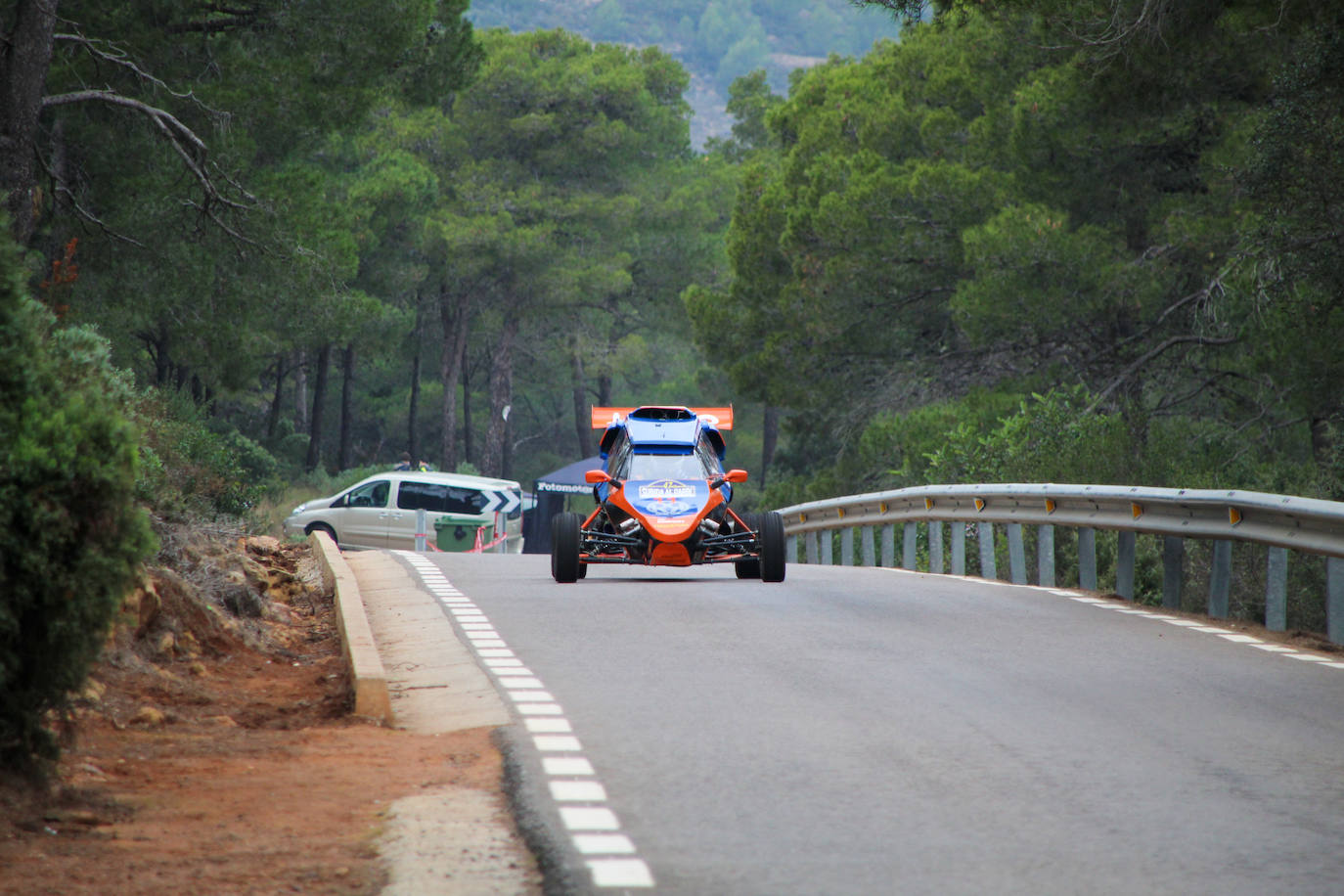 Fotos: Espectacular subida al Garbí con 60 coches por la Calderona