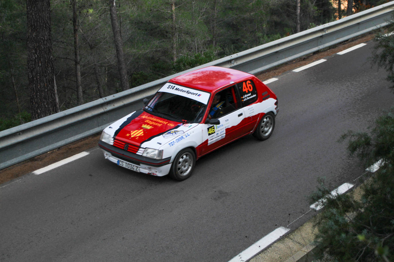 Fotos: Espectacular subida al Garbí con 60 coches por la Calderona