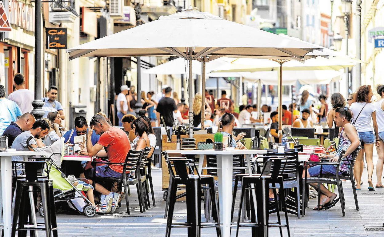 El TSJCV revoca la sentencia que obligaba al Ayuntamiento a declarar «Zona Acústicamente Saturada» el centro tradicional