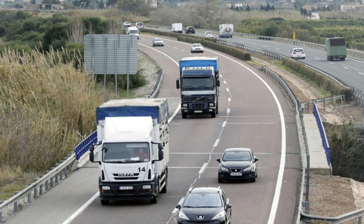 AP-7 a su paso por la Ribera Alta. 