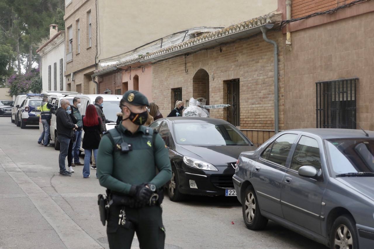 Fotos: Una mujer mata a su marido en Bétera