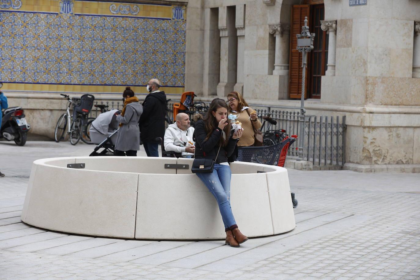 La plaza de Ciudad de Brujas de Valencia.