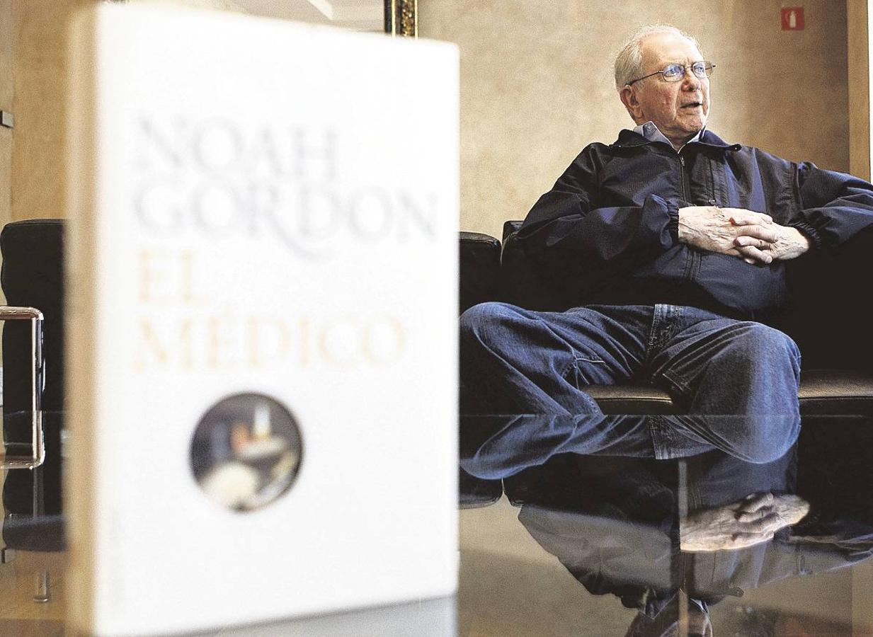 Noah Gordon, el escritor que revolucionó la novela histórica