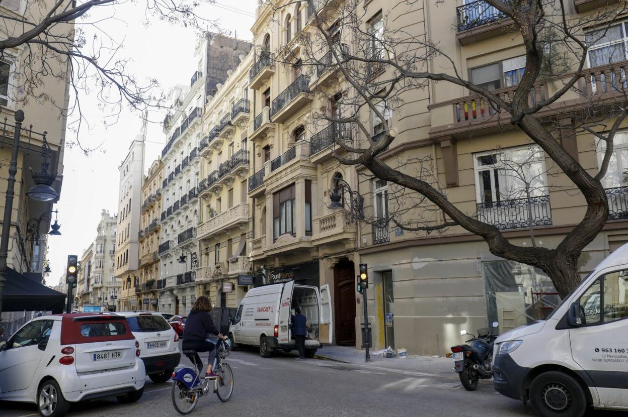 Calle Grabador Esteve, este miércoles por la mañana. 