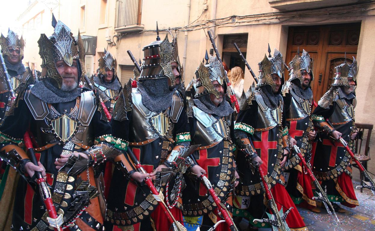 Uno de los momentos del desfile de la fiesta de Moros y Cristianos en 2020. 