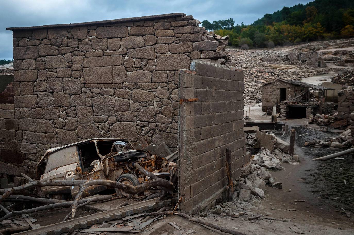 Fotos: La historia del pueblo que emerge de las aguas