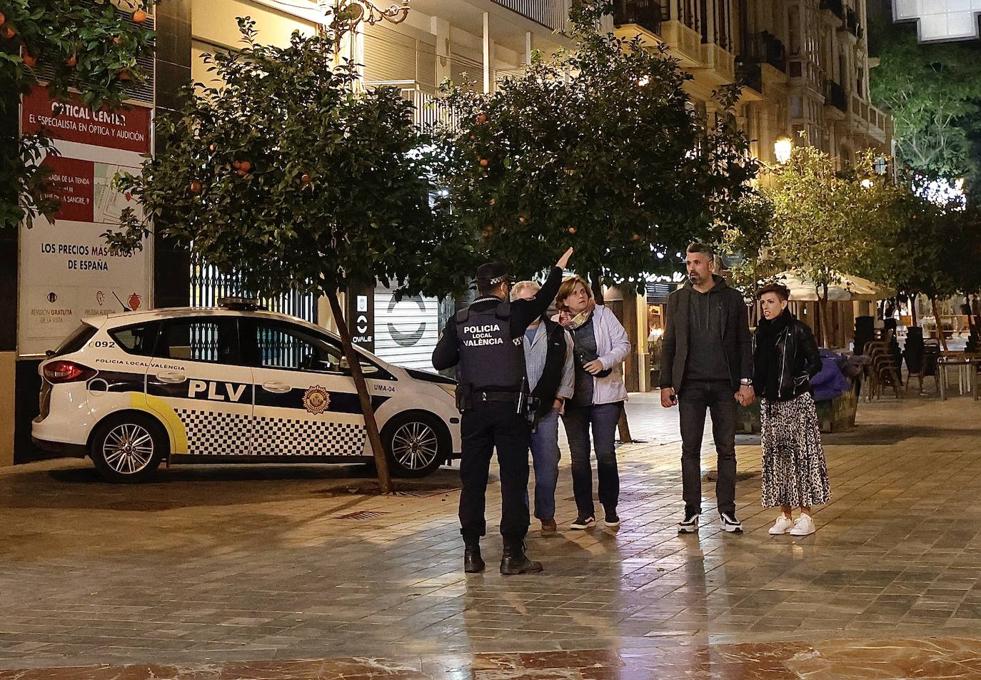 Fotos: La Policía blinda la plaza del Ayuntamiento de Valencia en Nochevieja