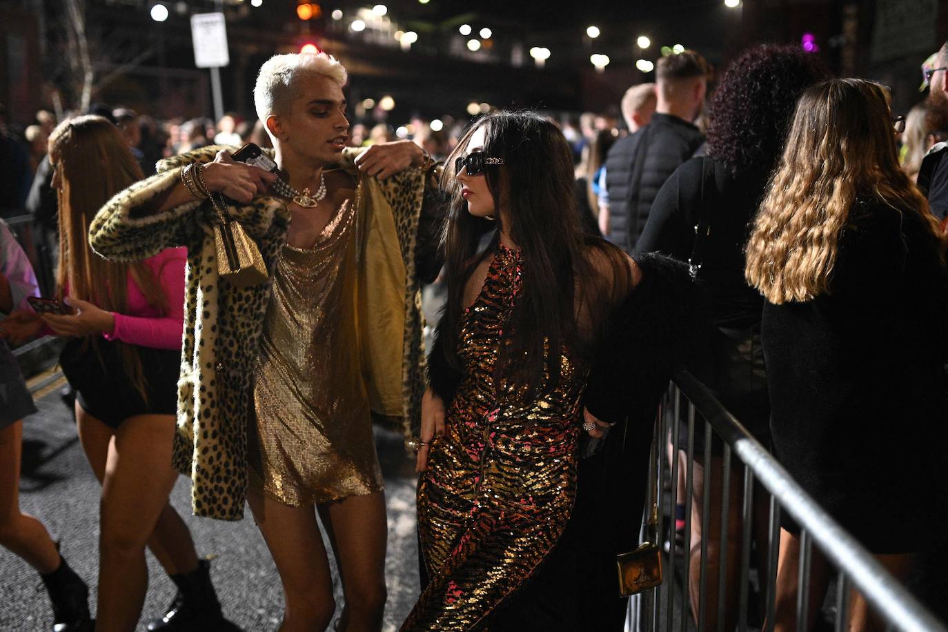 Fotos: Manchester no teme al Covid: así fue su loca fiesta de Nochevieja