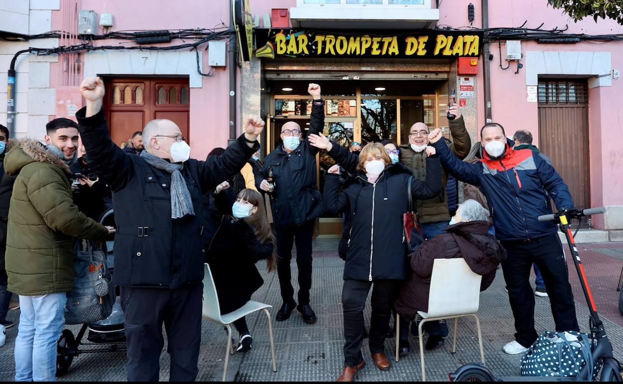 Alegría por el primer premio en Logroño. 