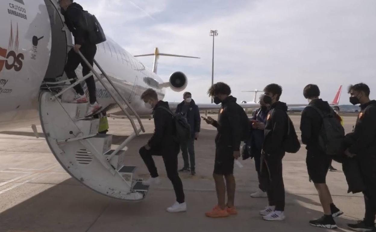 La expedición valencianista, rumbo a Madrid el mediodía del sábado. 