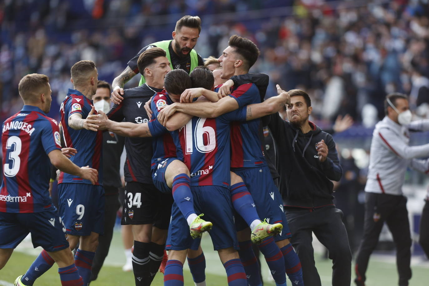 Fotos: Todas las fotos del partido Levante UD - RCD Mallorca en el estado Ciutat de Valencia