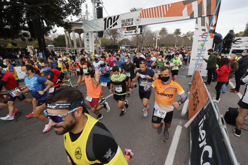 Fotos: Búscate en la salida de la carrera 10K Ibercaja de Valencia