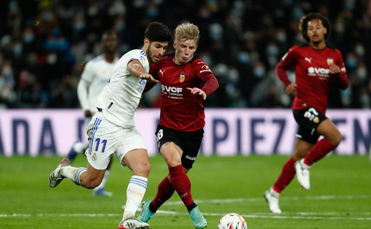 Wass, durante el partido entre Real Madrid y Valencia en el estadio madridista. 