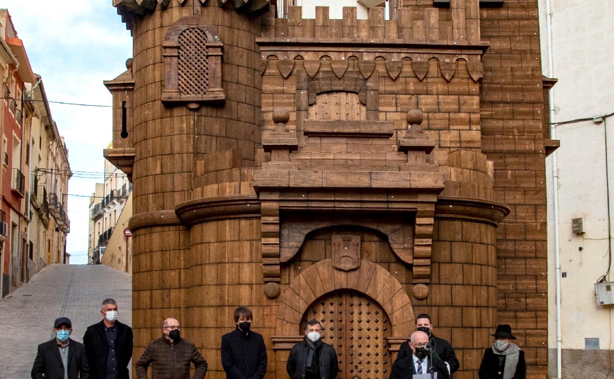 Momento de la inauguración del nuevo castillo de Moros y Cristianos de Bocairent. 