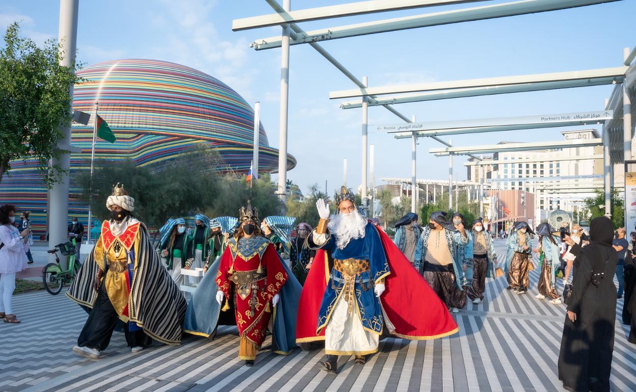 El Ayuntamiento de la ciudad cedió los trajes de los Reyes y el resto de la comitiva. 