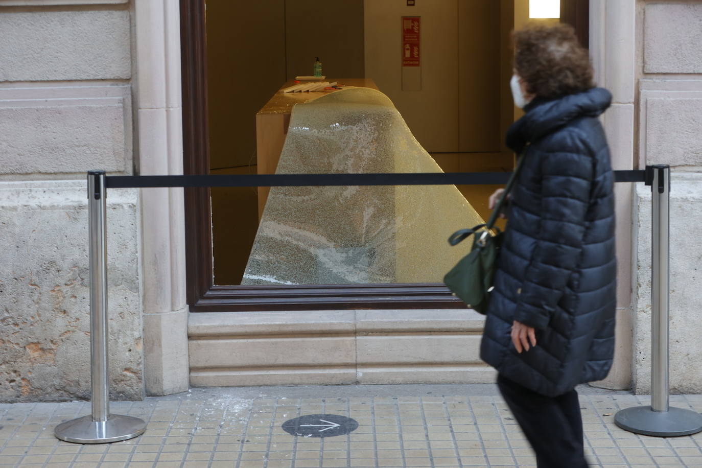 Fotos: Así ha quedado la tienda Apple en el centro de Valencia tras el atraco