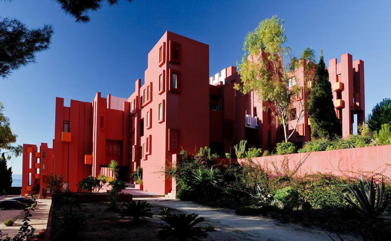 El emblemático edificio de la Muralla Roja, diseñado por Bofill. 