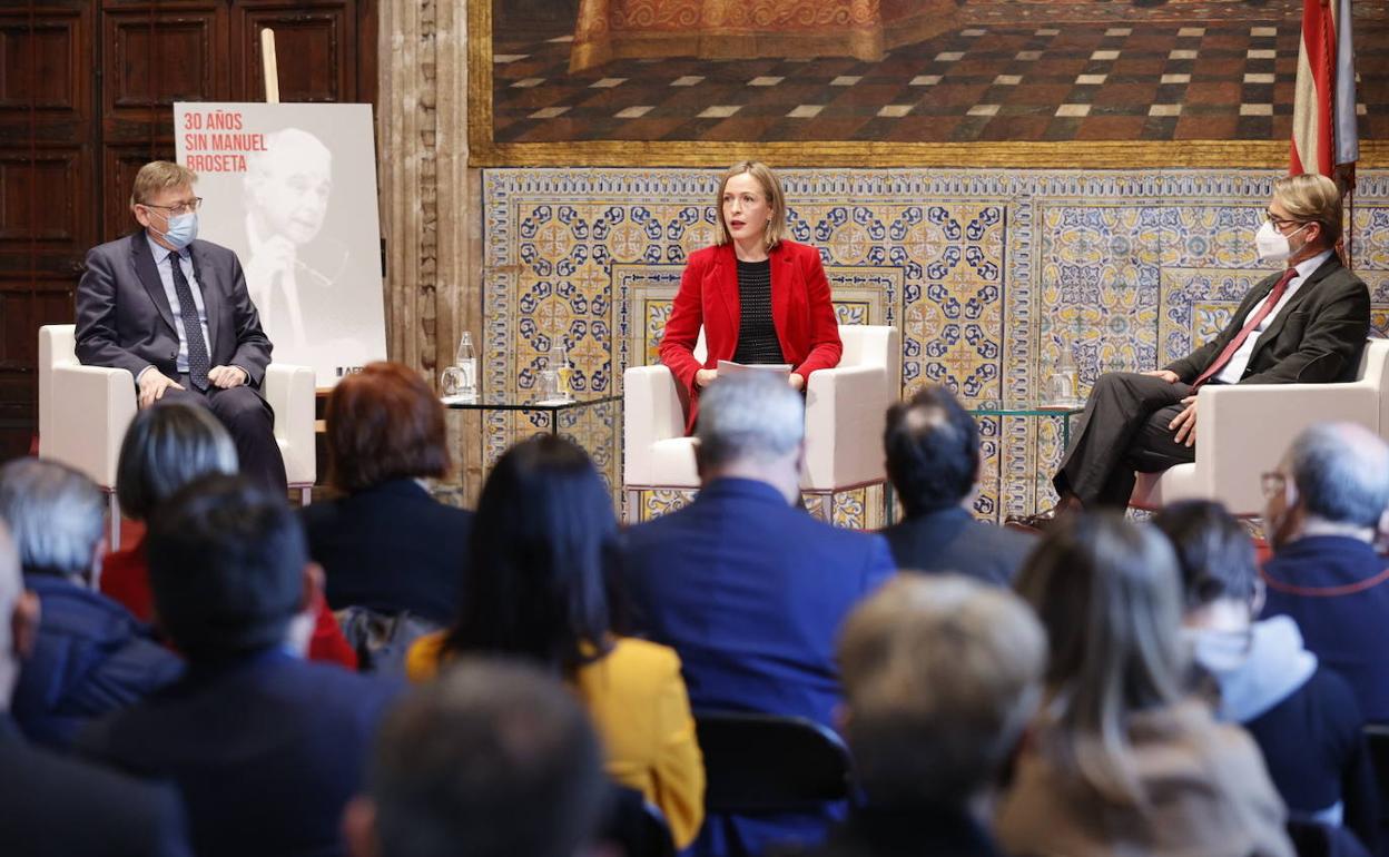 Ximo Puig y Pablo Broseta durante el acto celebrado en el Palau de la Generalitat. 