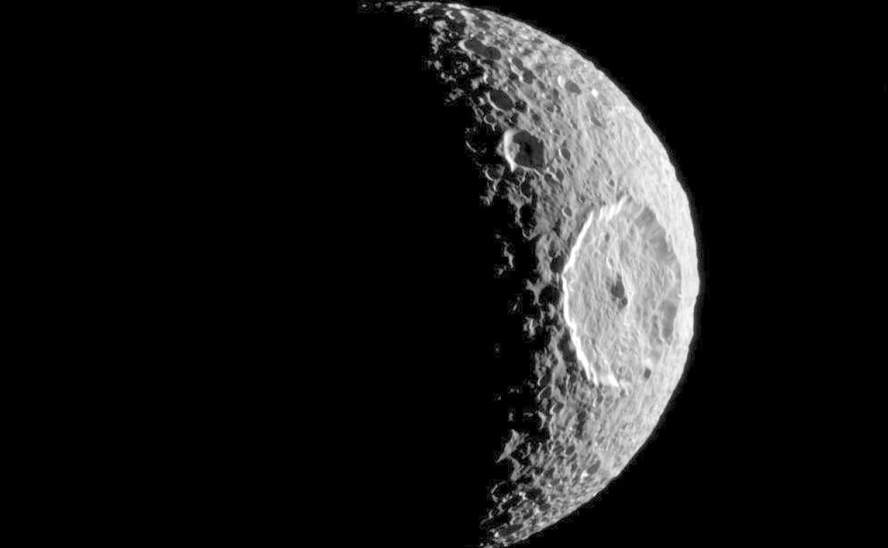 Mimas, luna de Júpter.