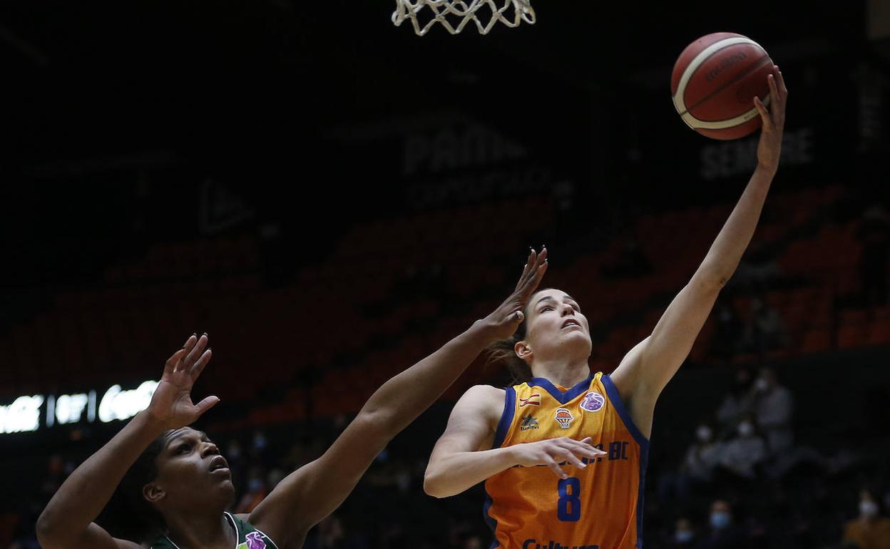 Rebecca Allen, durante el partido ante el Ormanspor