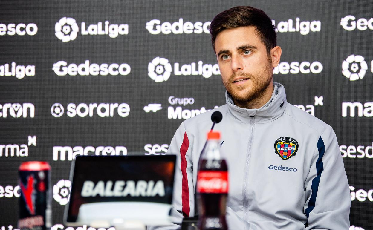 Alessio Lisci, en la rueda de prensa tras el encuentro frente al Cádiz. 