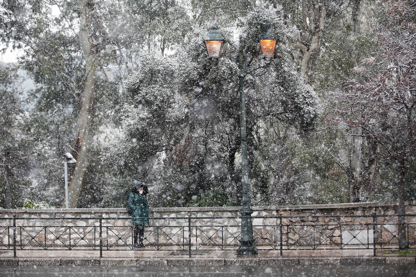 Nieve en Atenas provocada por la borrasca Elpis. 