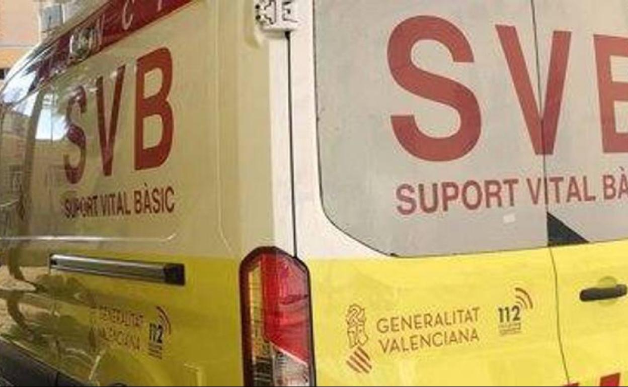 Accidente de tráfico Valencia | Dos personas heridas tras colisionar su moto y un coche en el Paseo de la Alameda de Valencia