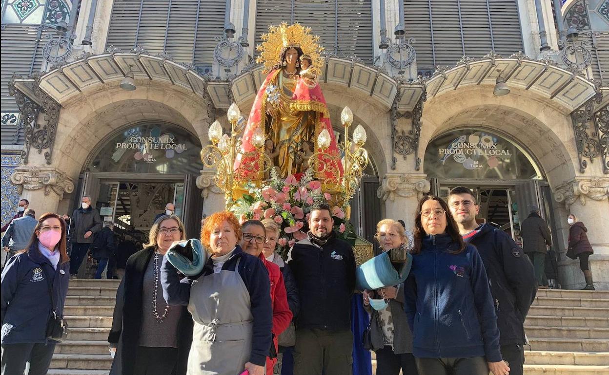 Virgen de los Desamparados Valencia | La Virgen de los Desamparados recorre el centro de Valencia este sábado