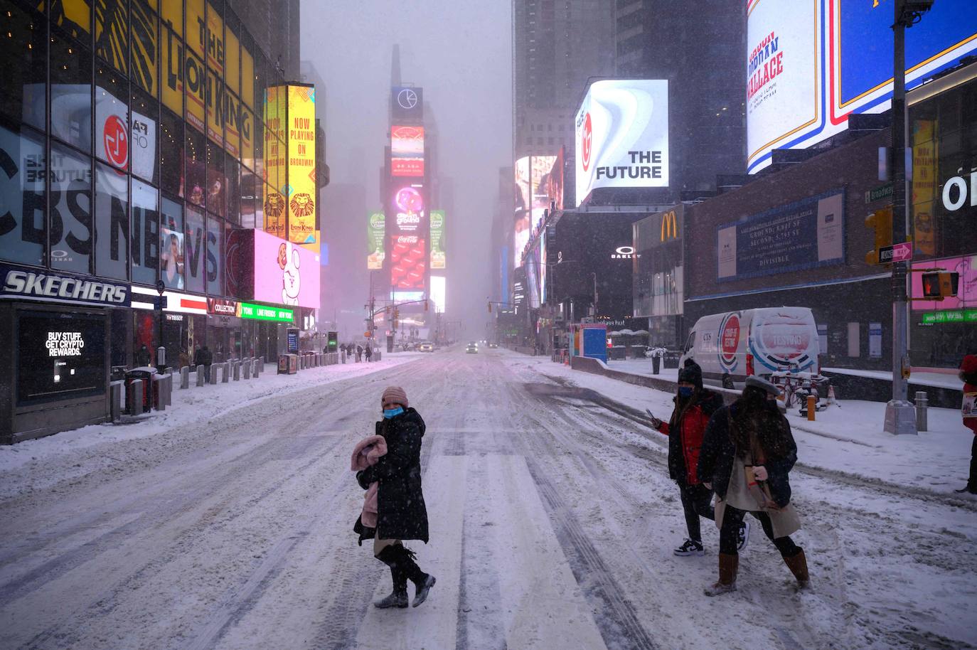 Fotos de Nueva Yok: La nieve sepulta Nueva York