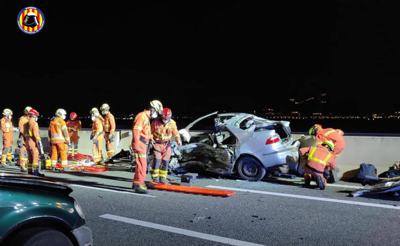 Fotos: Cinco muertos en un grave accidente en Rotglà i Corberà