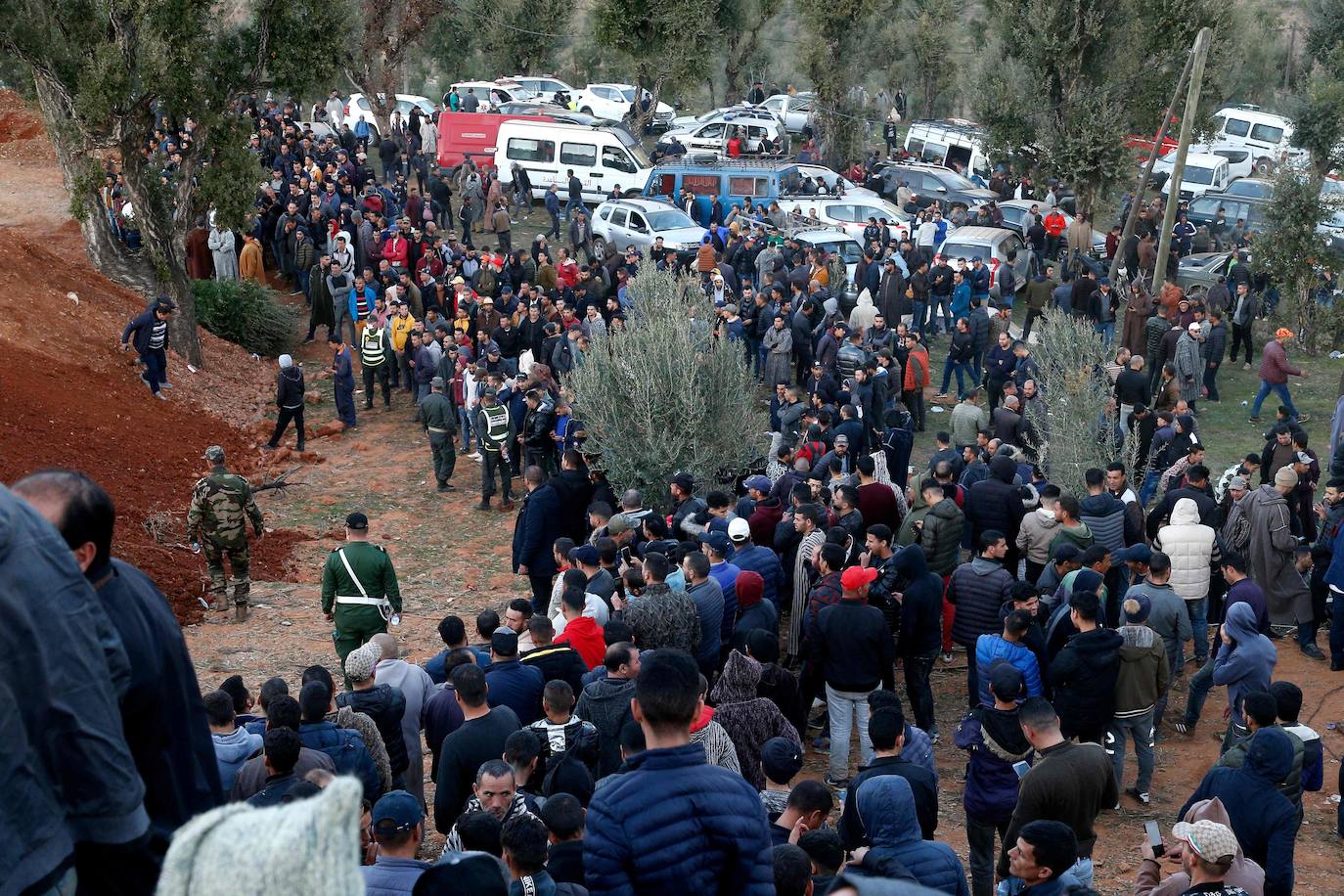 Marruecos se vuelca para sacar al niño del pozo donde cayó el martes 1 de febrero de 2022. 