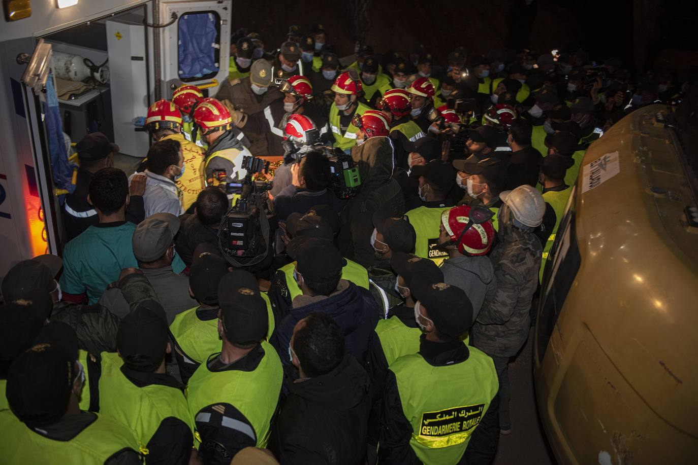 Marruecos se vuelca para sacar al niño del pozo donde cayó el martes 1 de febrero de 2022. 
