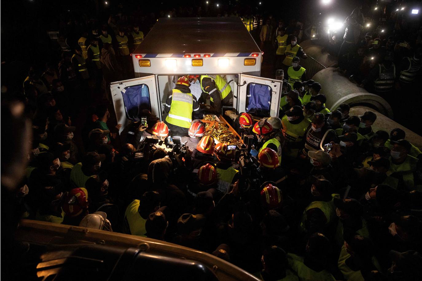 Marruecos se vuelca para sacar al niño del pozo donde cayó el martes 1 de febrero de 2022. 