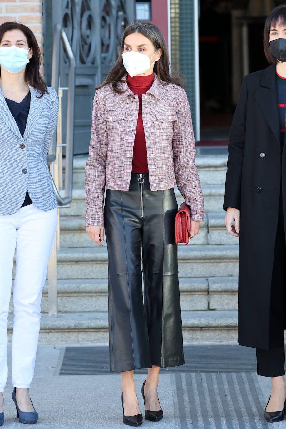 Fotos: Letizia sorprende con sus pantalones más rompedores