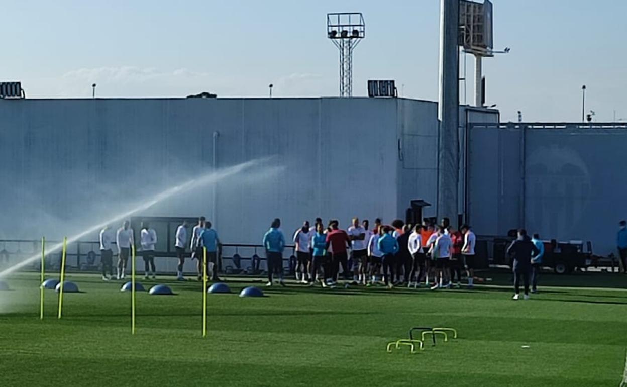 El entrenamiento del Valencia en la Ciudad Deportiva de Paterna