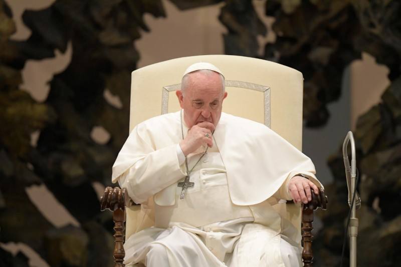 Fotos: El Papa recibe a las Falleras Mayores