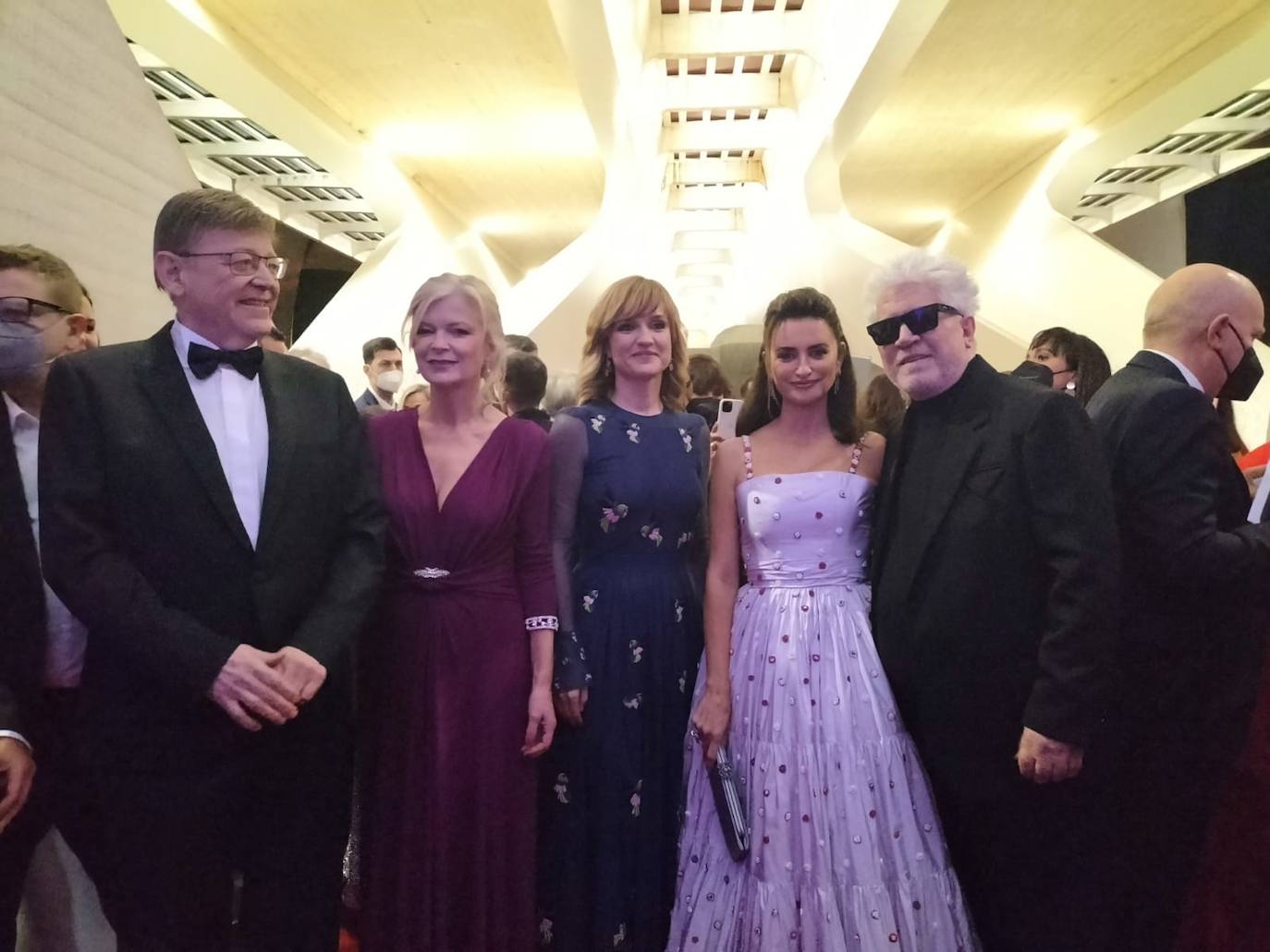 Puig, Bravoy Alegría, con Penélope Cruz y Pedro Almodóvar