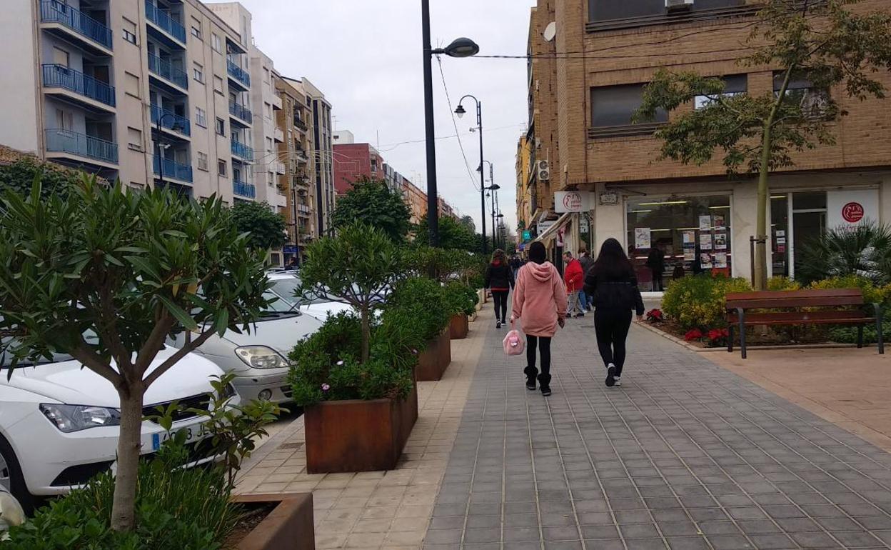 Uno de los viales que ya se ha reurbanizado. 