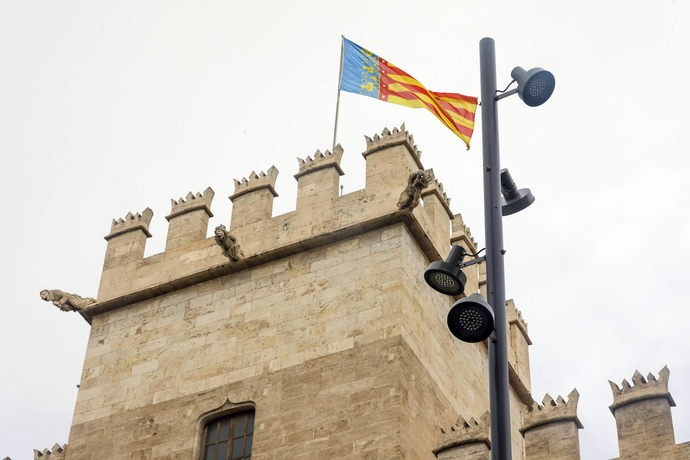 Fotos: Luces de vanguardia en el centro histórico de Valencia