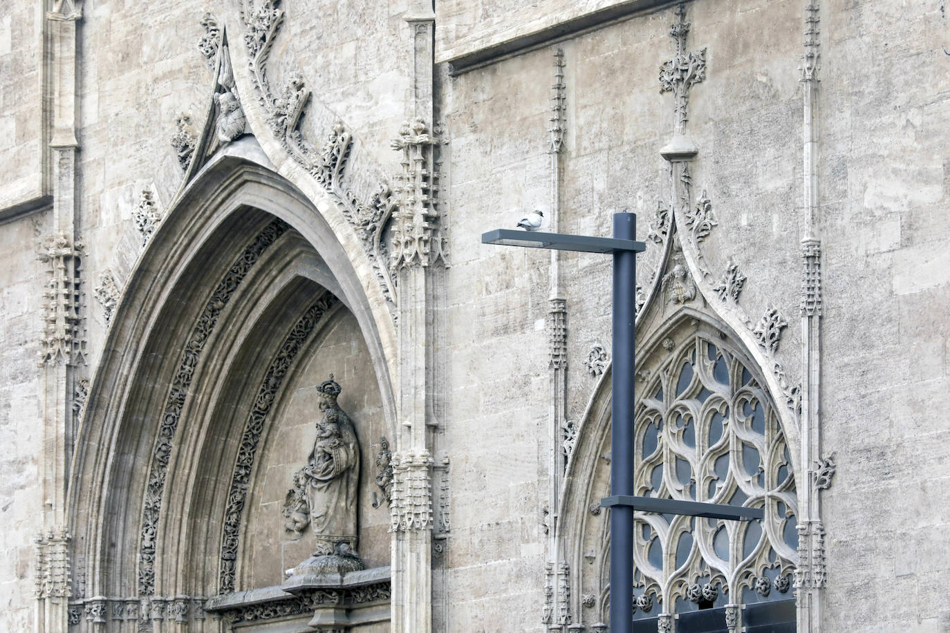 Fotos: Luces de vanguardia en el centro histórico de Valencia