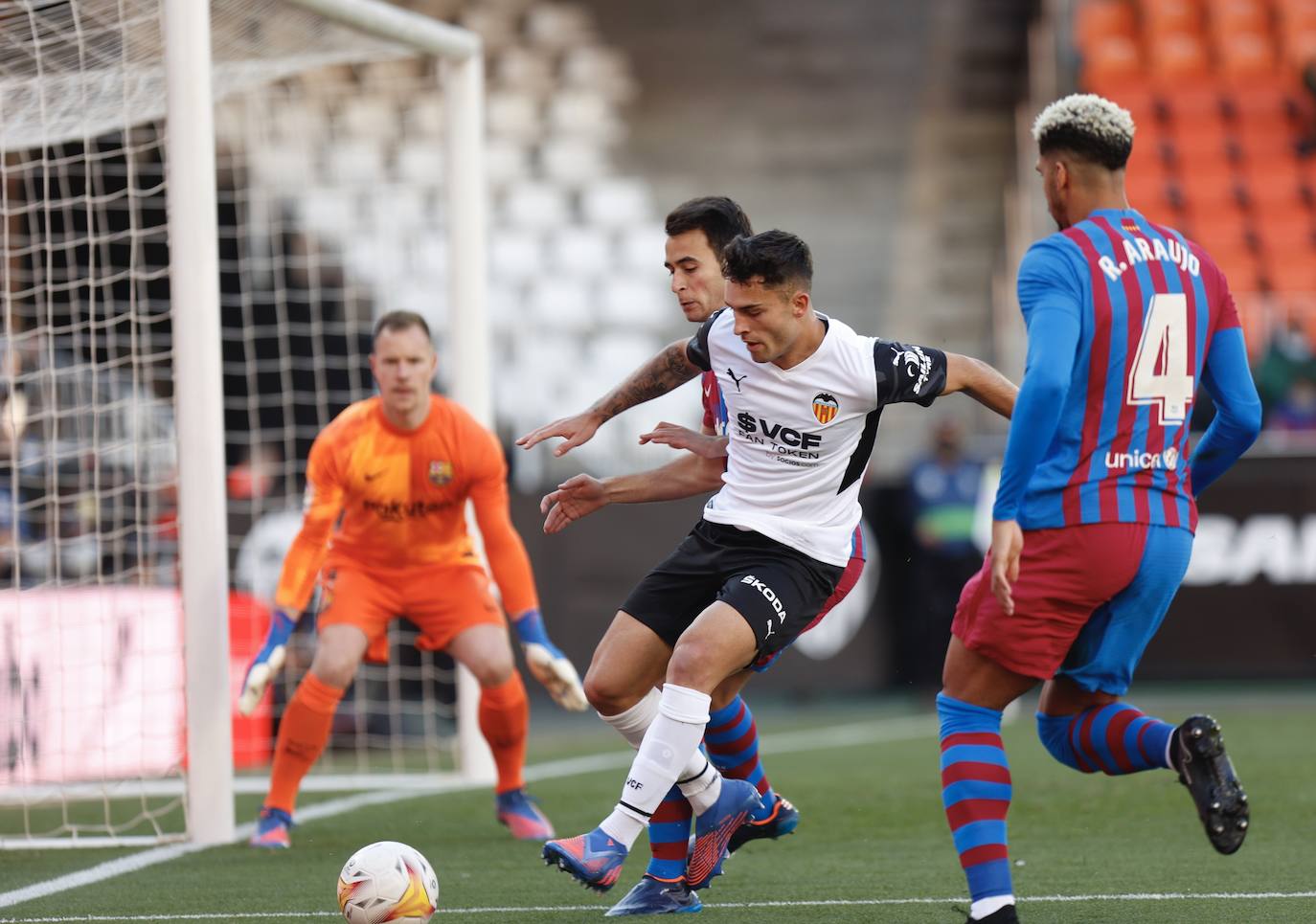 Fotos: Las mejores imágenes del Valencia CF-FC Barcelona