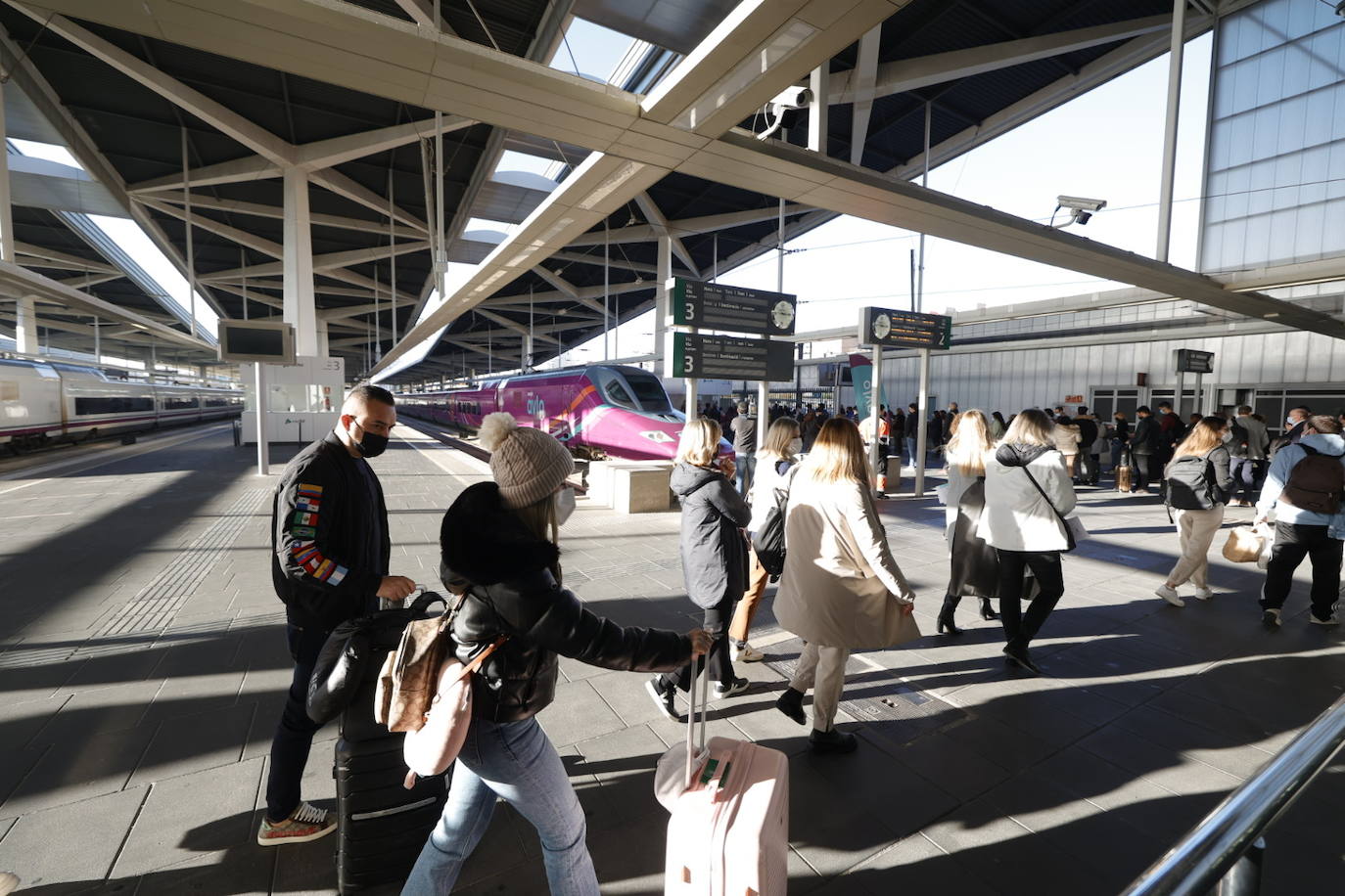 El primer tren de Avlo llega a Valencia.