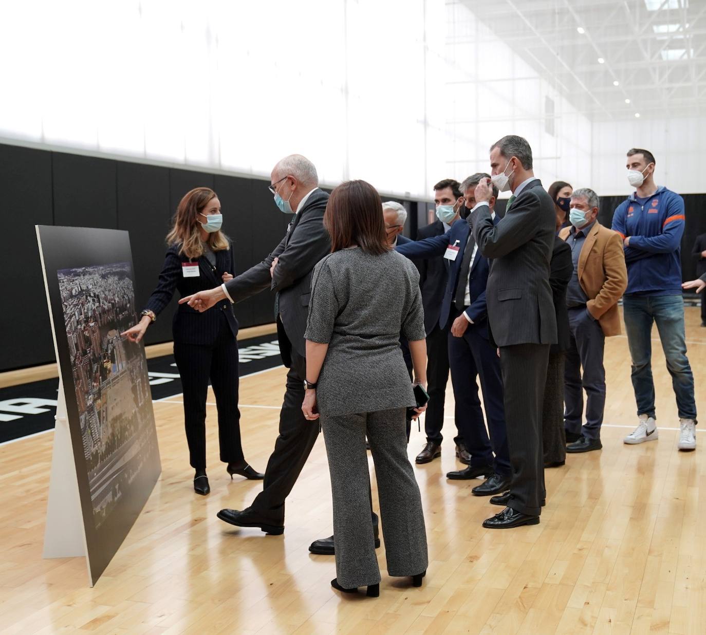 Fotos: El Rey visita l&#039;Alqueria del Basket y las obras del Casal España Arena