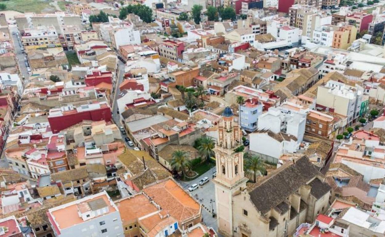 Vista aérea del casco antiguo de la localidad. 