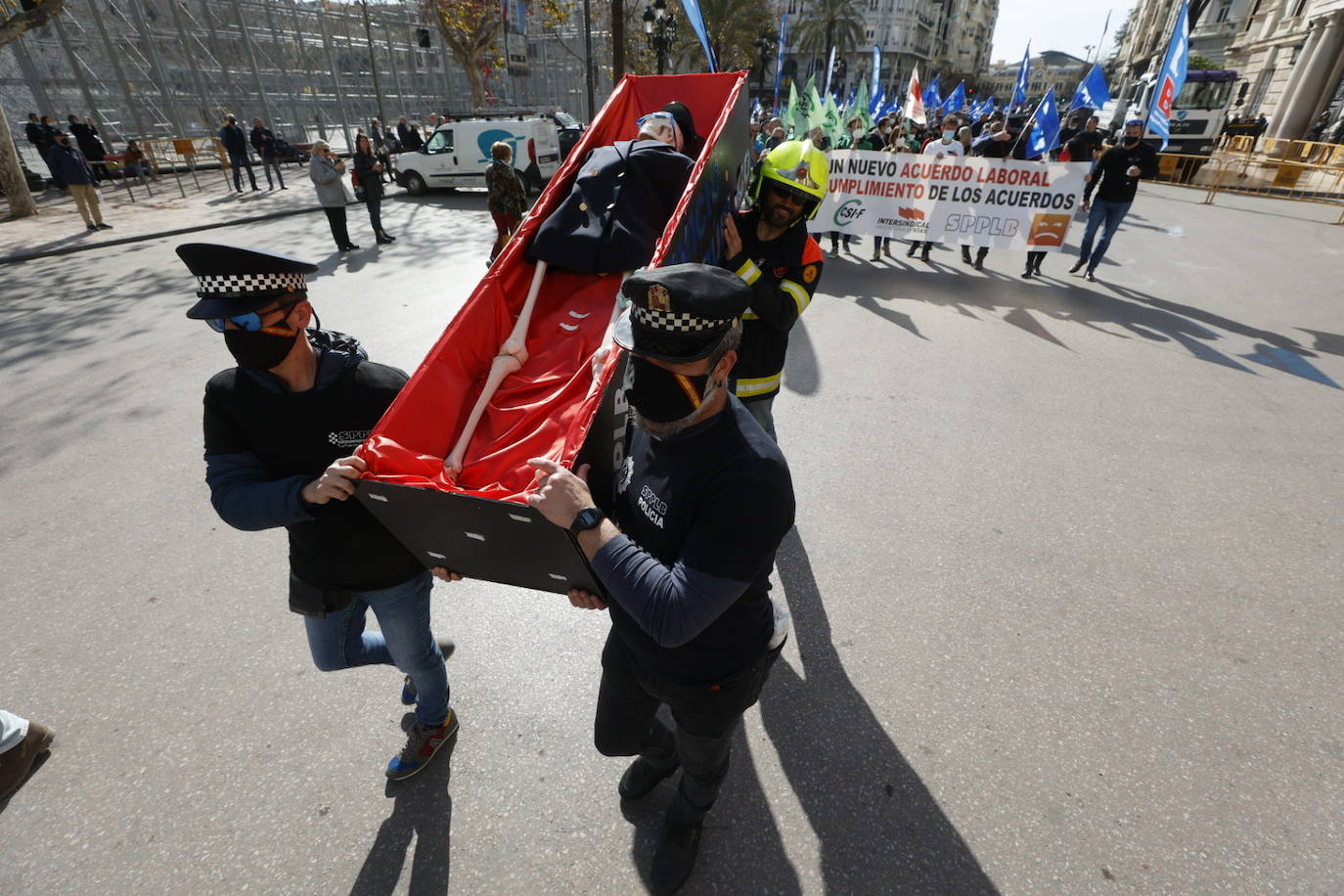 Fotos: Protesta de funcionarios municipales en Valencia